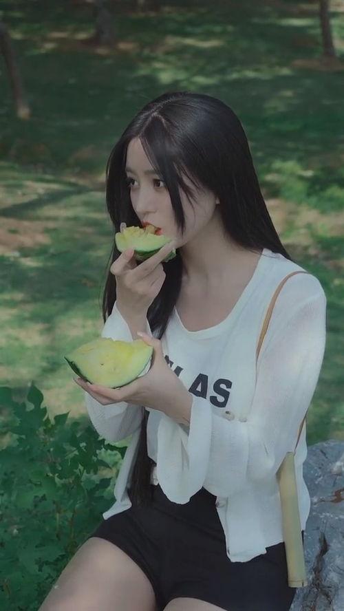 美女吃瓜图片欣赏,一场视觉与味蕾的盛宴