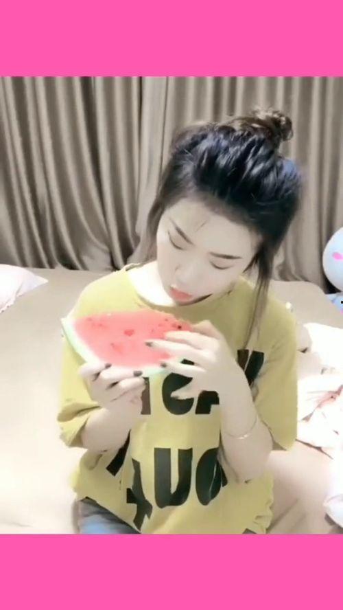 女人吃瓜的意思